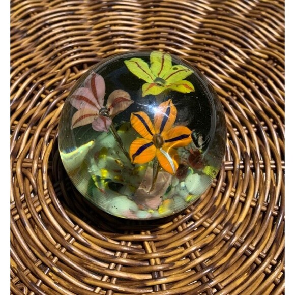 Murano Art Glass Paperweight Star Gazer Lily - Picture 8 of 13